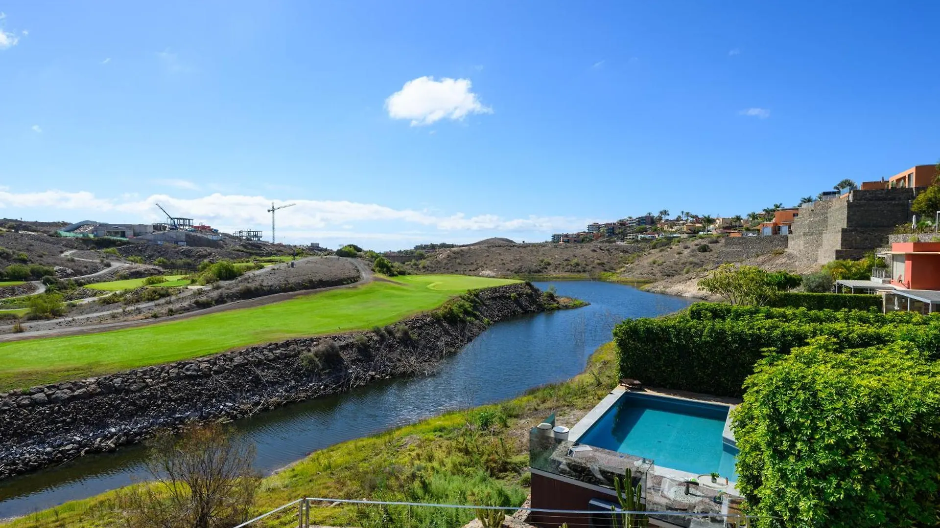 Villa In Salobre With Private Pool & Stunning View ماسبالوماس